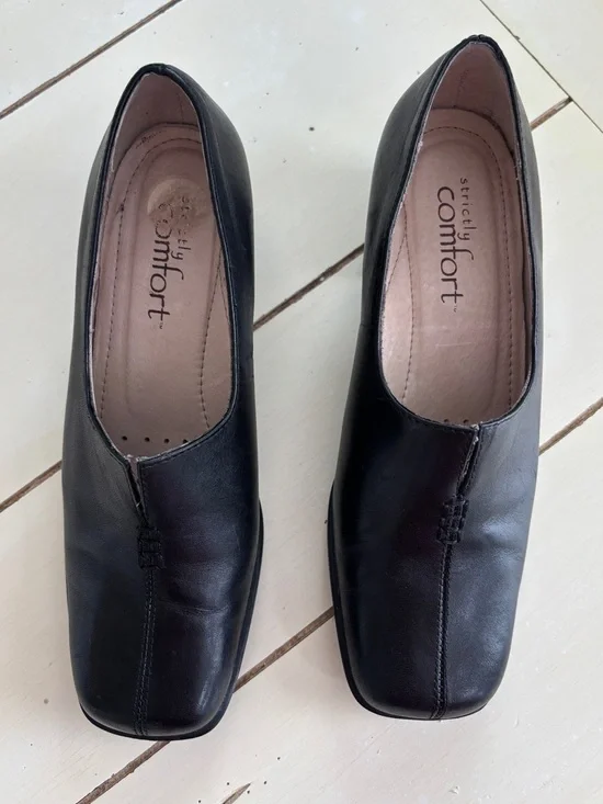 Strictly Comfort Casual Slip On Loafers Women’s 7 M Black Leather - Picture 3 of 15